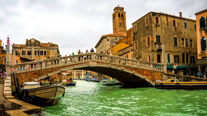 Grand-Canal-Venice-735x400